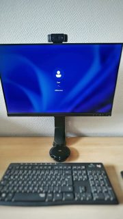 Du möchtest auch einen aufgeräumten Schreibtisch und außerdem keinen riesigen Rechner mehr unter dem Tisch stehen haben? Dann melde dich gern bei uns und lass dir ein für DICH passendes Angebot erstellen.
Hier haben wir für den Kunden einen Mini PC mit minimalem Stromverbauch verbaut. Hauptsächlich wird dieses System bei unserem Kunden für Online Konferenzen eingesetzt.
#intel #intelnuc #kiekbuschit #rügen #ruegen #bergen #bergenaufrügen #bergenaufruegen #mecklenburgvorpommern #mv